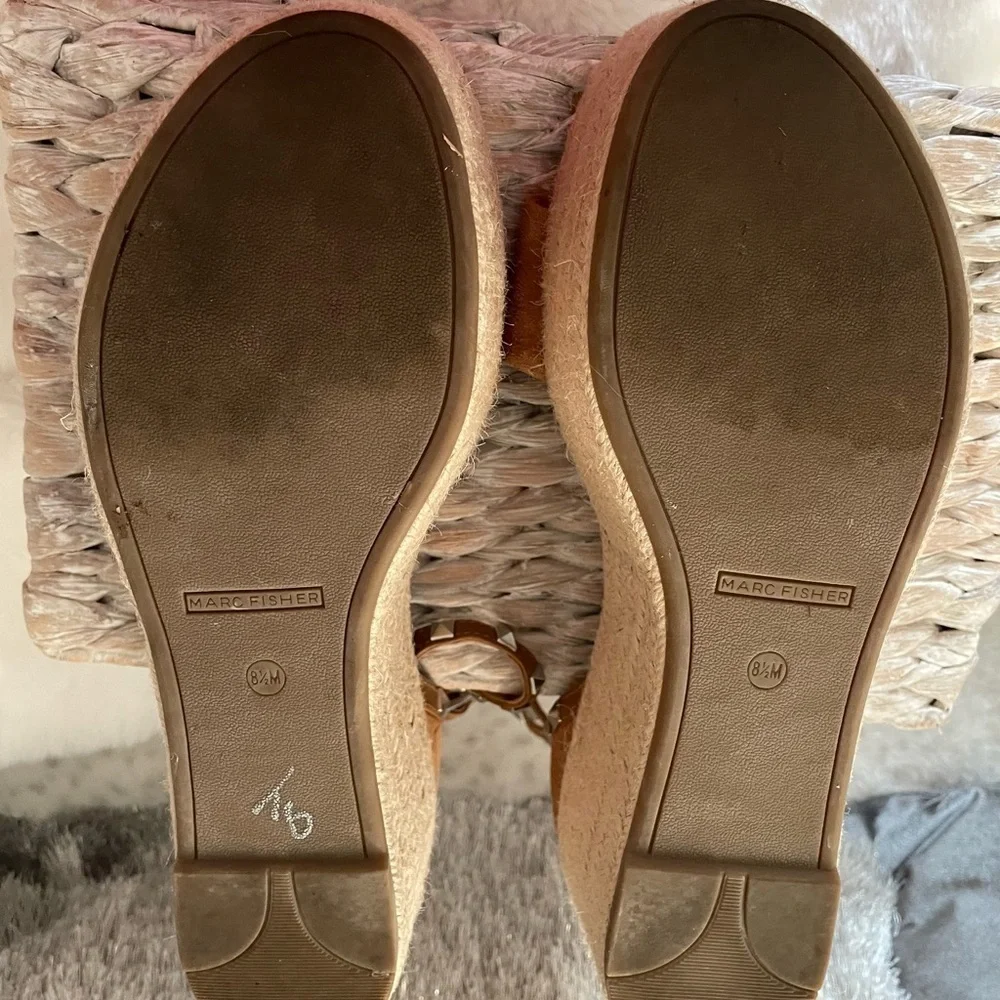 MARC FISHER BROWN SUEDE SANDALS WITH SILVER STUD WRAP AROUND ANKLE SIZE 8.5